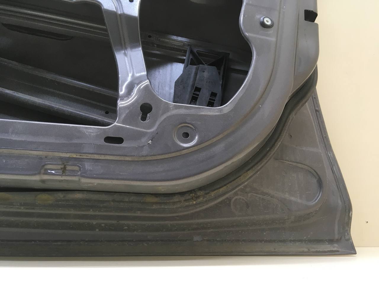 Дверь передняя правая Ford Focus 3 2011> Дверь передняя правая Ford Focus 3 2011>