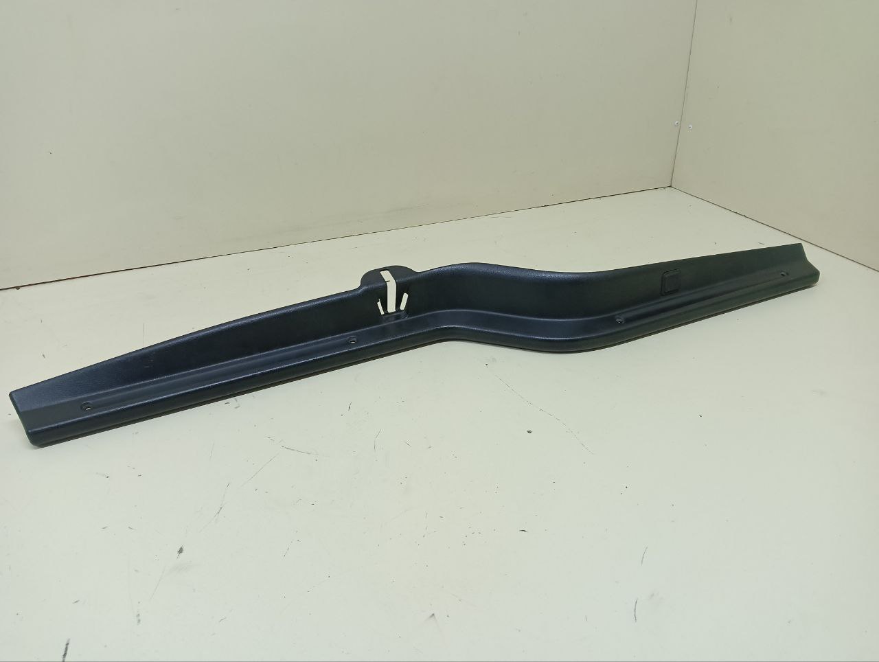Накладка двери багажника Land Rover Discovery 3 (L319) 2004-2009