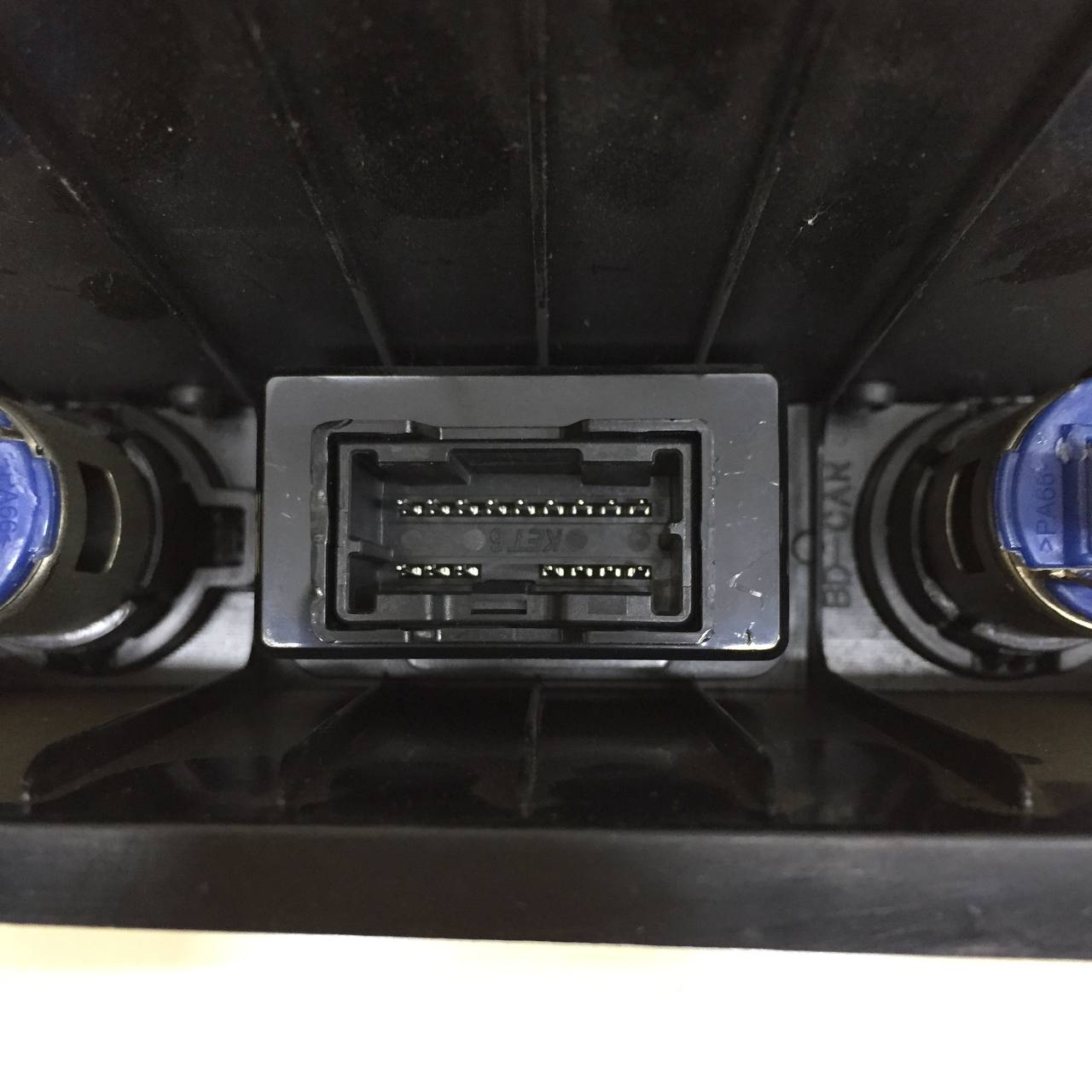 Разъем (USB AUX) Kia Cerato (BD) 2018-2022 Разъем (USB AUX) Kia Cerato (BD) 2018-2022