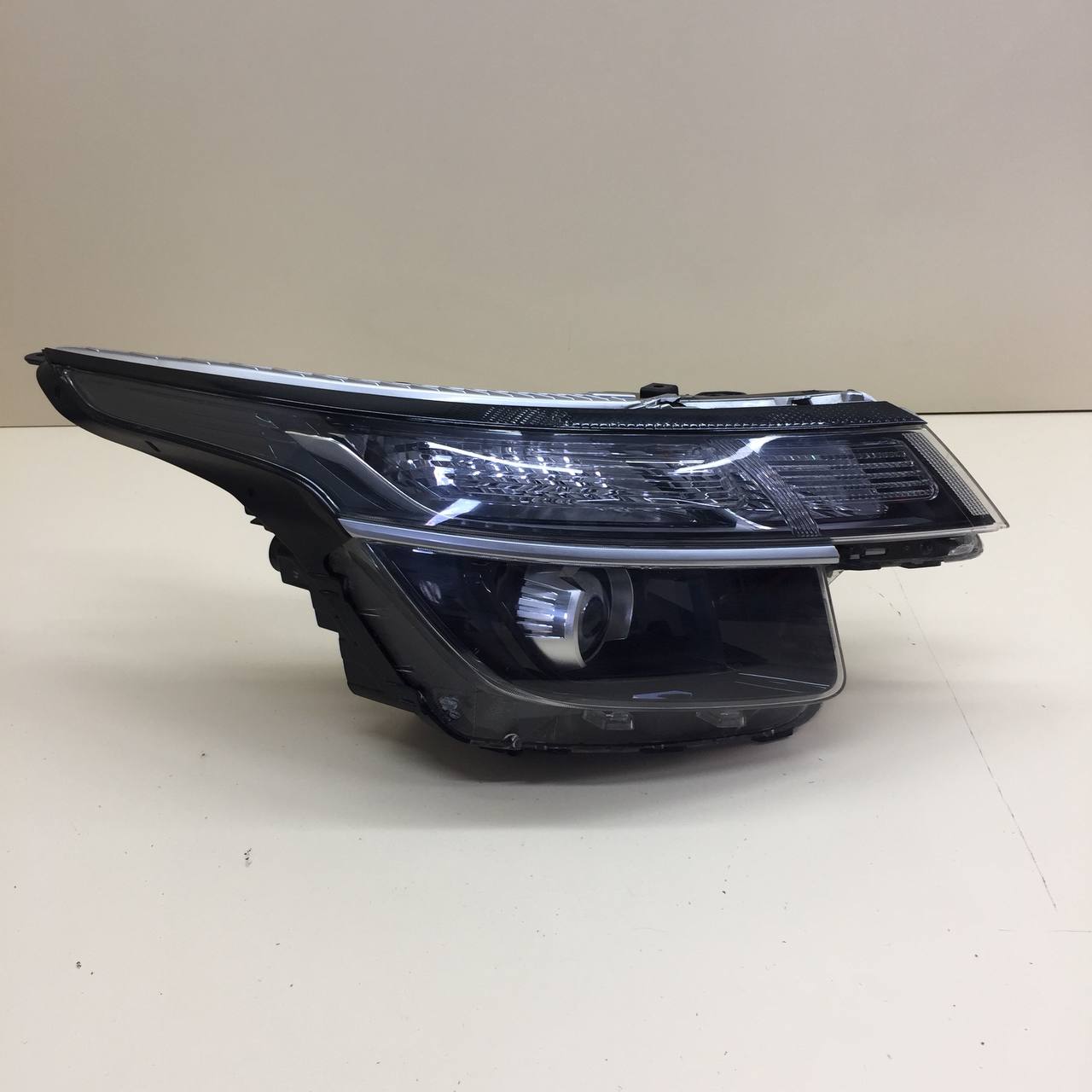 Фара правая Kia Seltos 2019>