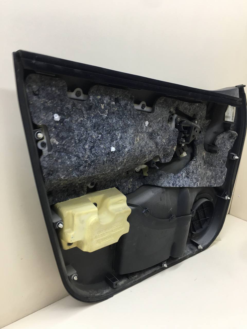 Обшивка двери передней правой Toyota Rav 4 (A30) 2006-2013 Обшивка двери передней правой Toyota Rav 4 (A30) 2006-2013