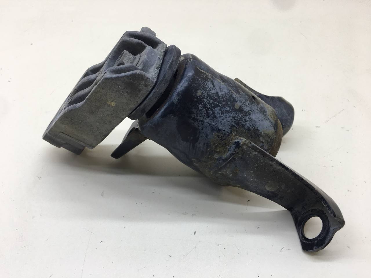 Опора двигателя правая Mazda Mazda 2 (DE) 2007-2014
