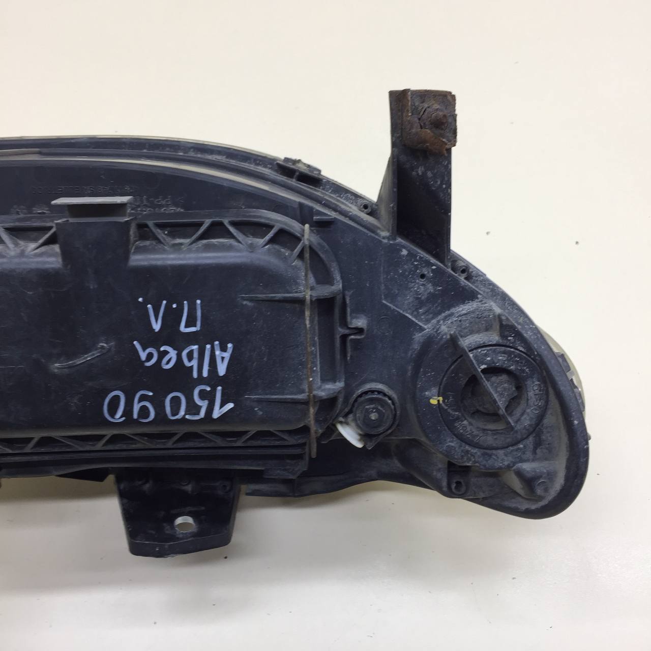Фара левая Fiat Albea 2002-2012