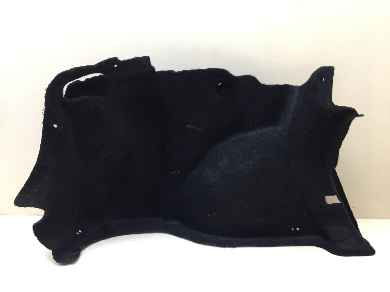 Обшивка багажника Lada Vesta 2015>