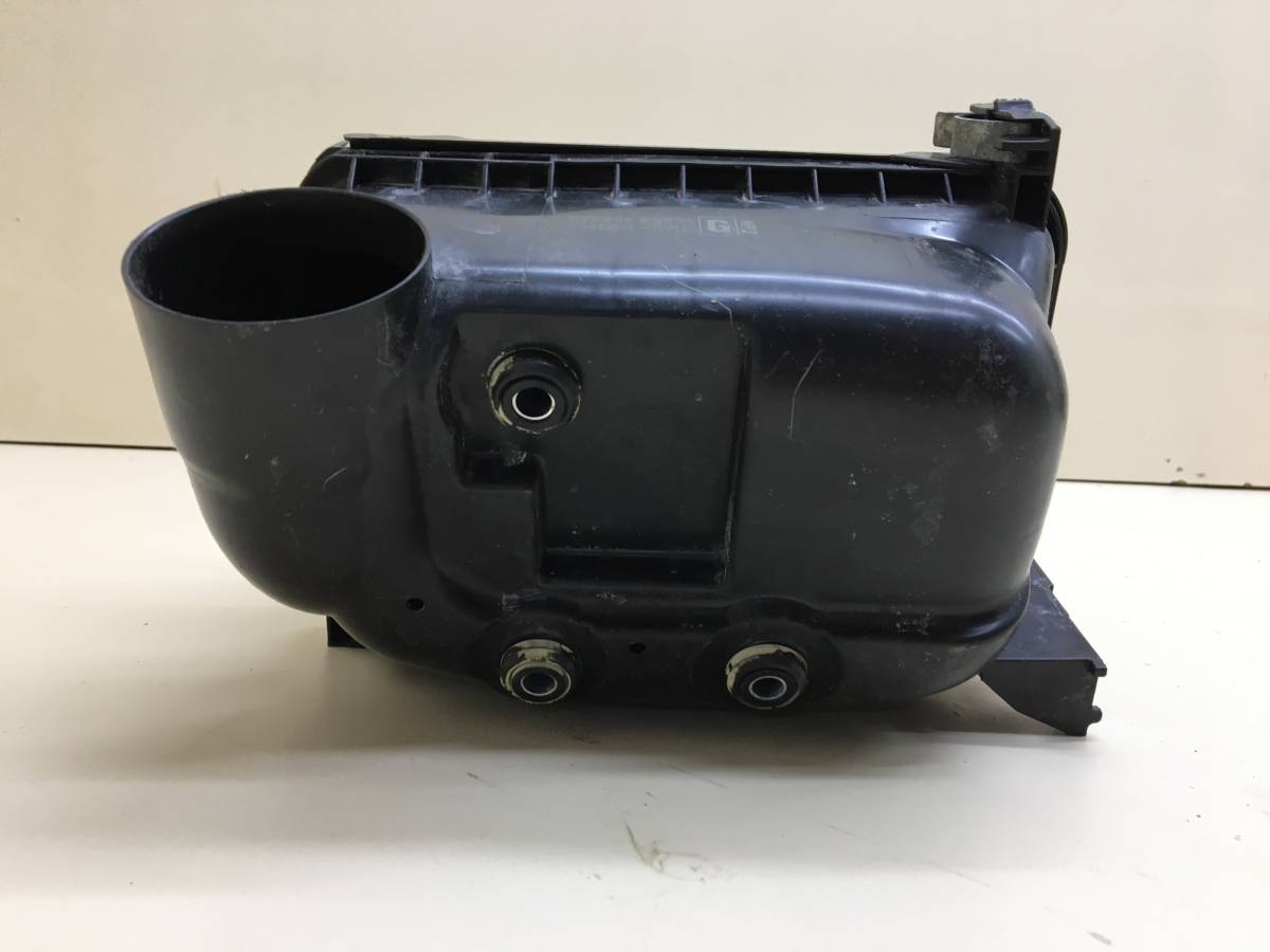 Корпус воздушного фильтра Toyota Corolla E150 2006-2013