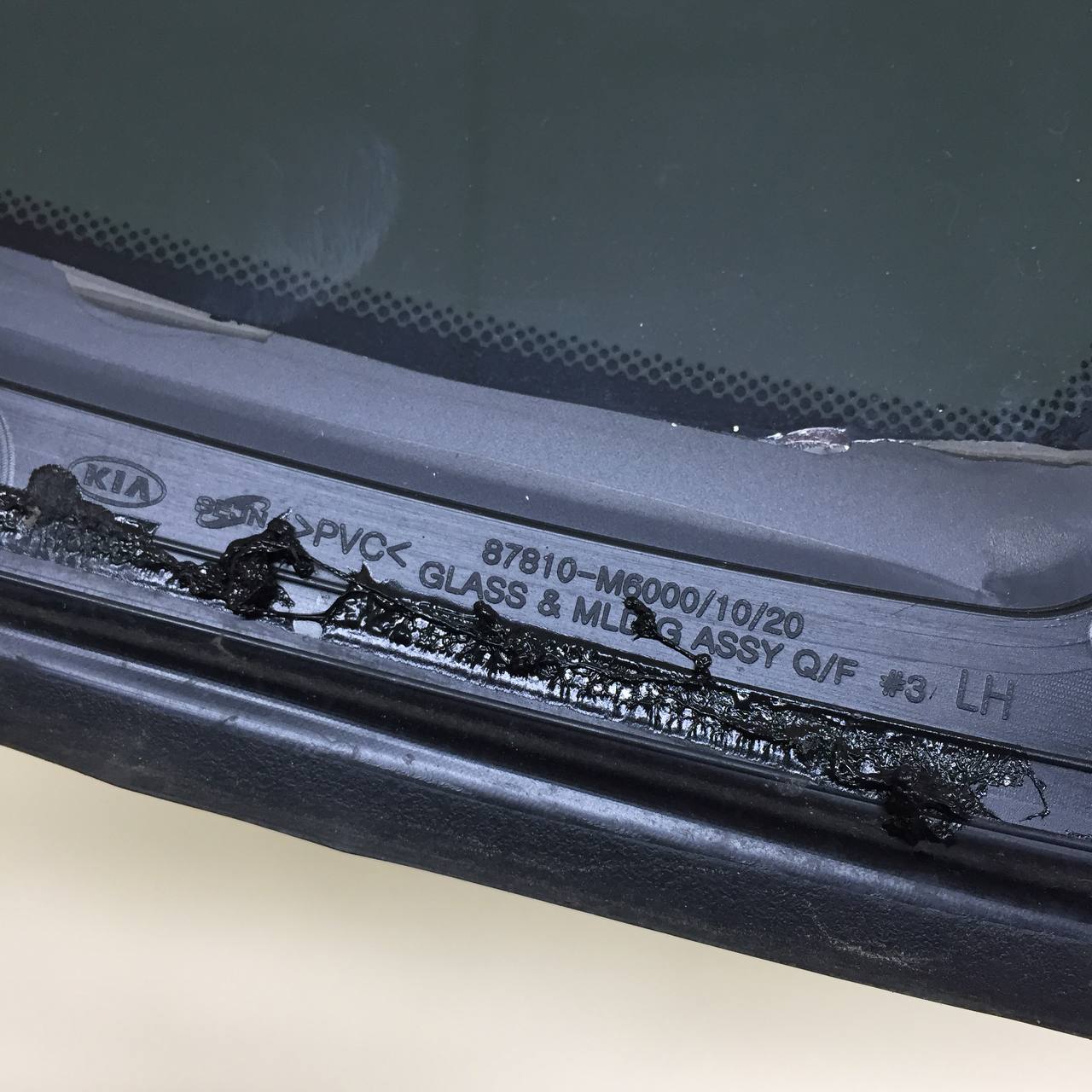 Стекло кузовное глухое левое Kia Cerato (BD) 2018-2022 Стекло кузовное глухое левое Kia Cerato (BD) 2018-2022
