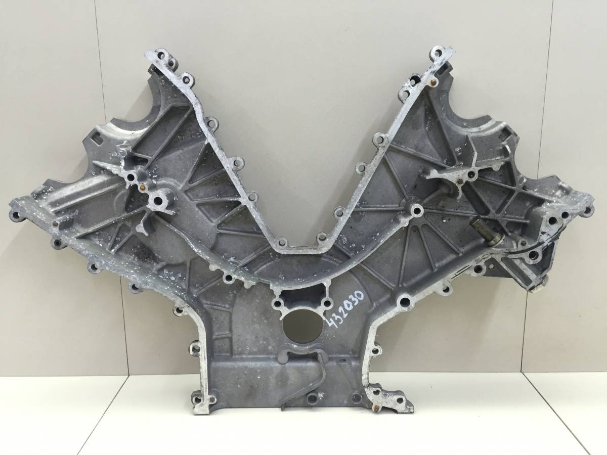 Крышка двигателя передняя Porsche Cayenne 2003-2010