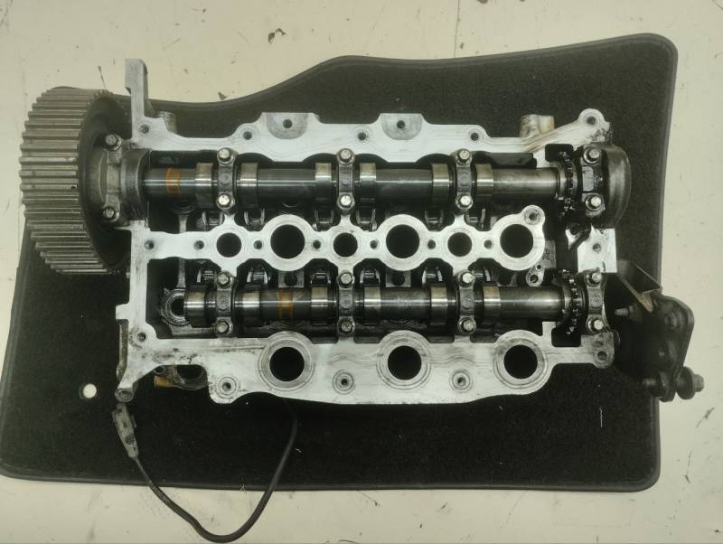 Головка блока цилиндров Land Rover Discovery 3 (L319) 2004-2009 Головка блока цилиндров Land Rover Discovery 3 (L319) 2004-2009