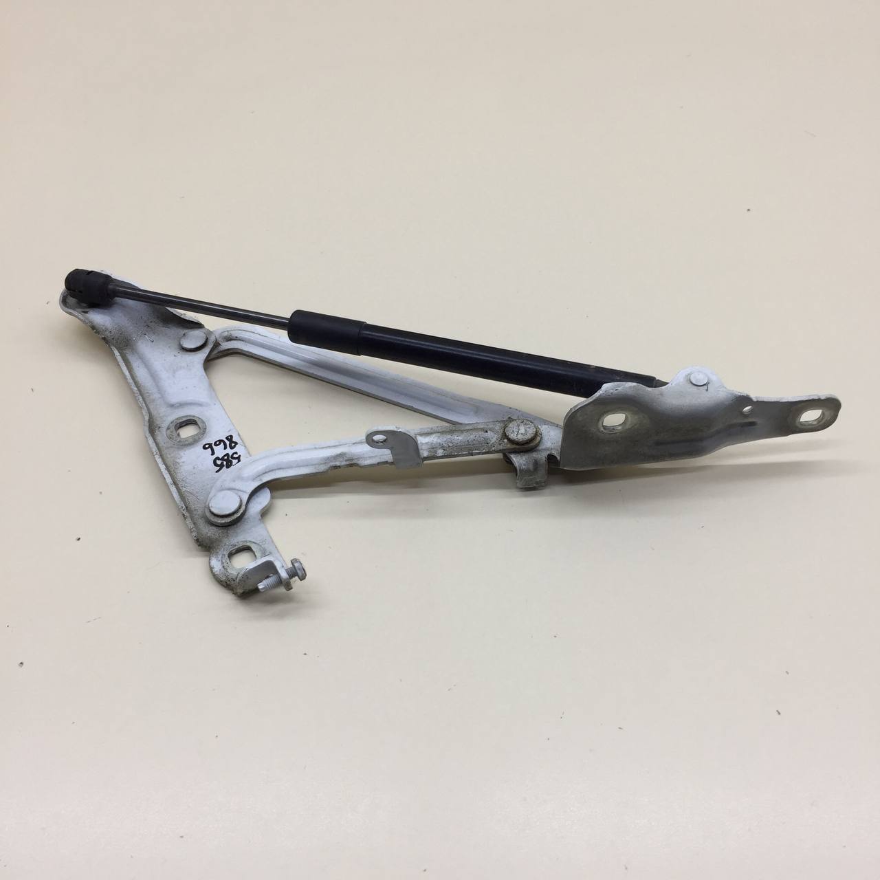 Петля крышки багажника Ford Mondeo 4 2007-2015