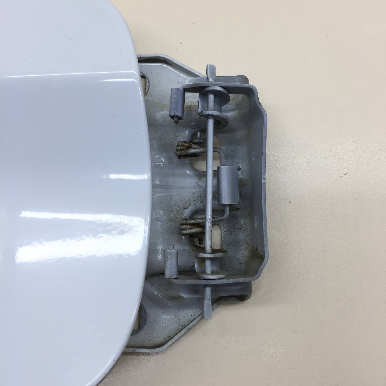 Лючок бензобака Lada X-RAY 2016>