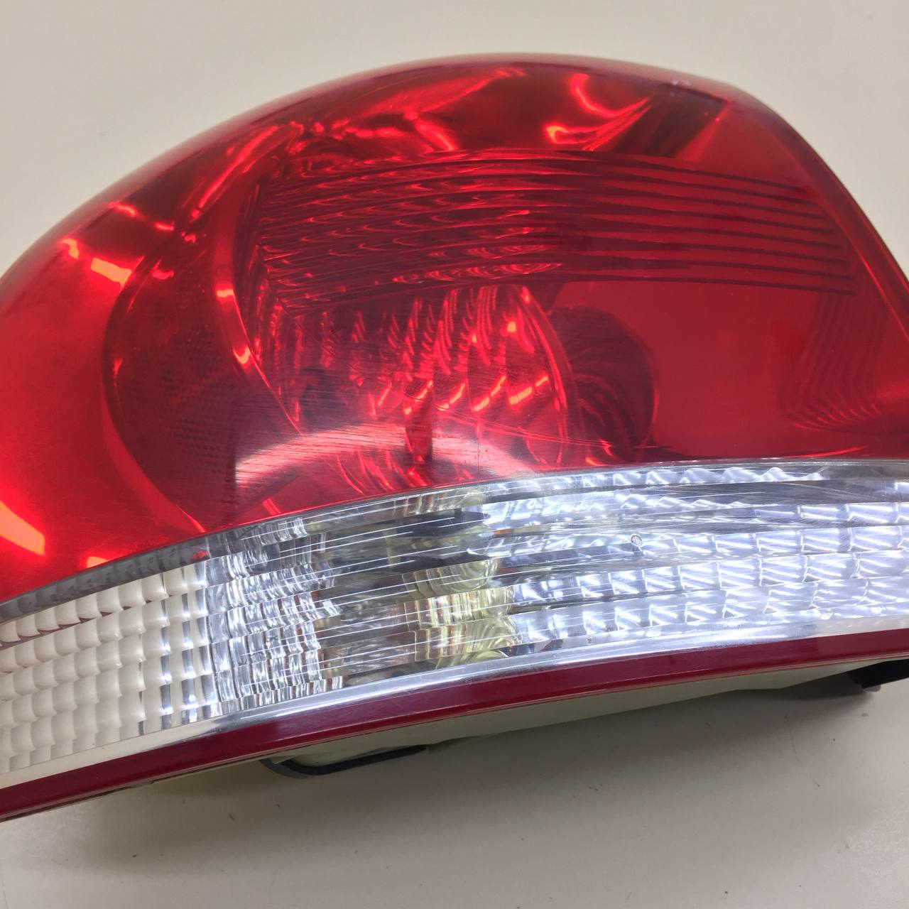 Фонарь задний левый Volkswagen Touareg (7L) 2002-2010