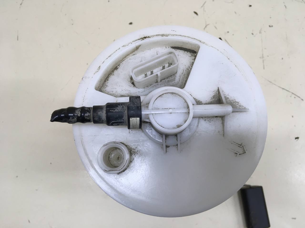 Насос топливный электрический Ford Focus 2 (DB) 2008-2011