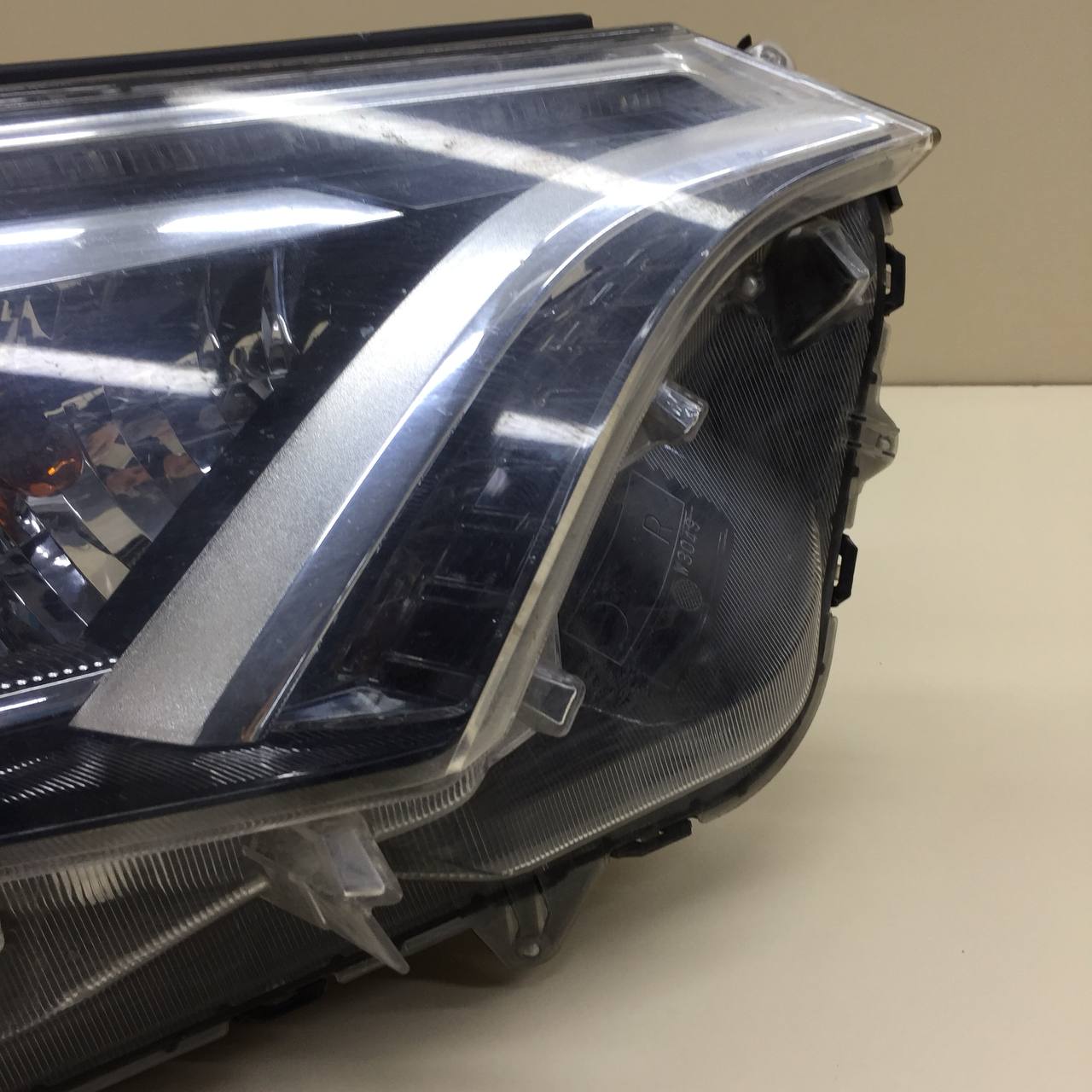 Фара правая Toyota Rav 4 (XA40) 2013-2019