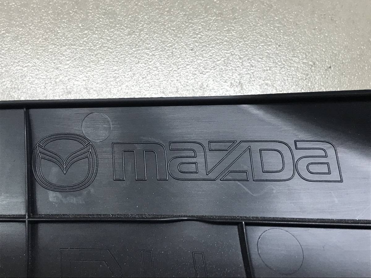 Накладка консоли центральной Mazda Mazda 3 (BM) 2013-2016