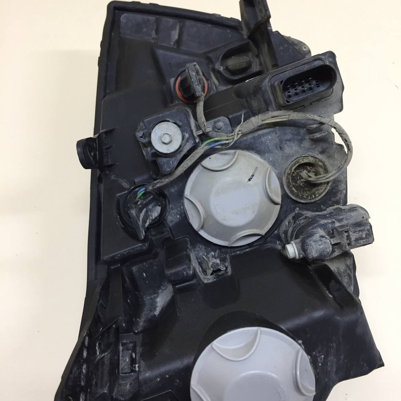 Фара левая Lada Vesta 2015>