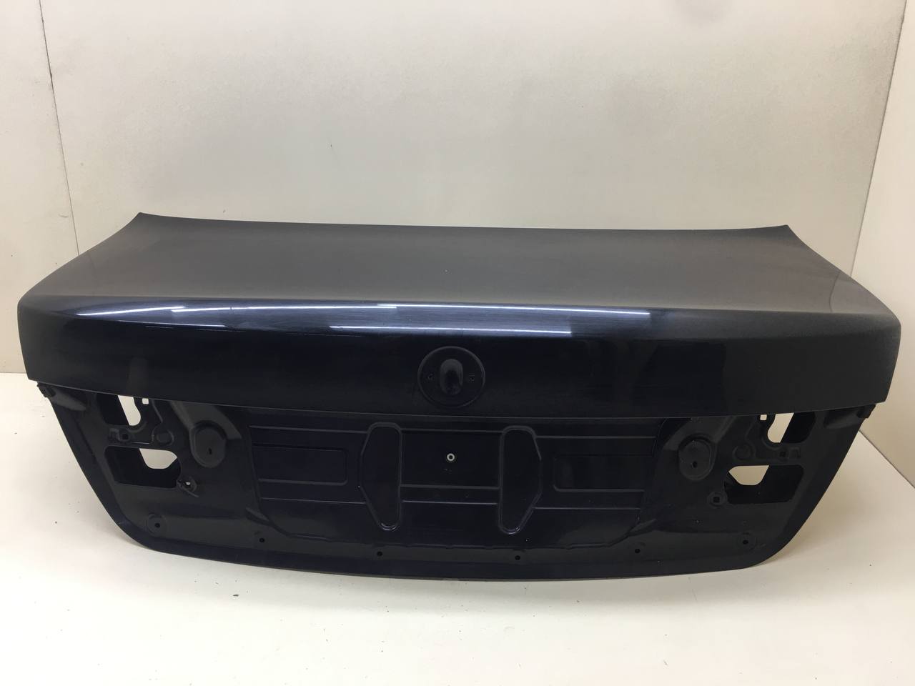 Крышка багажника BMW 7-Series F01,F02  2008-2015
