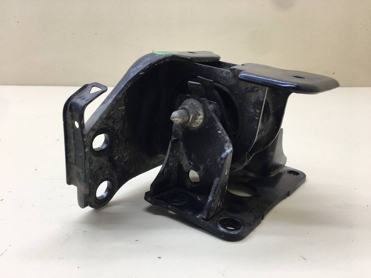 Опора КПП левая Toyota Rav 4 (XA40) 2013-2019