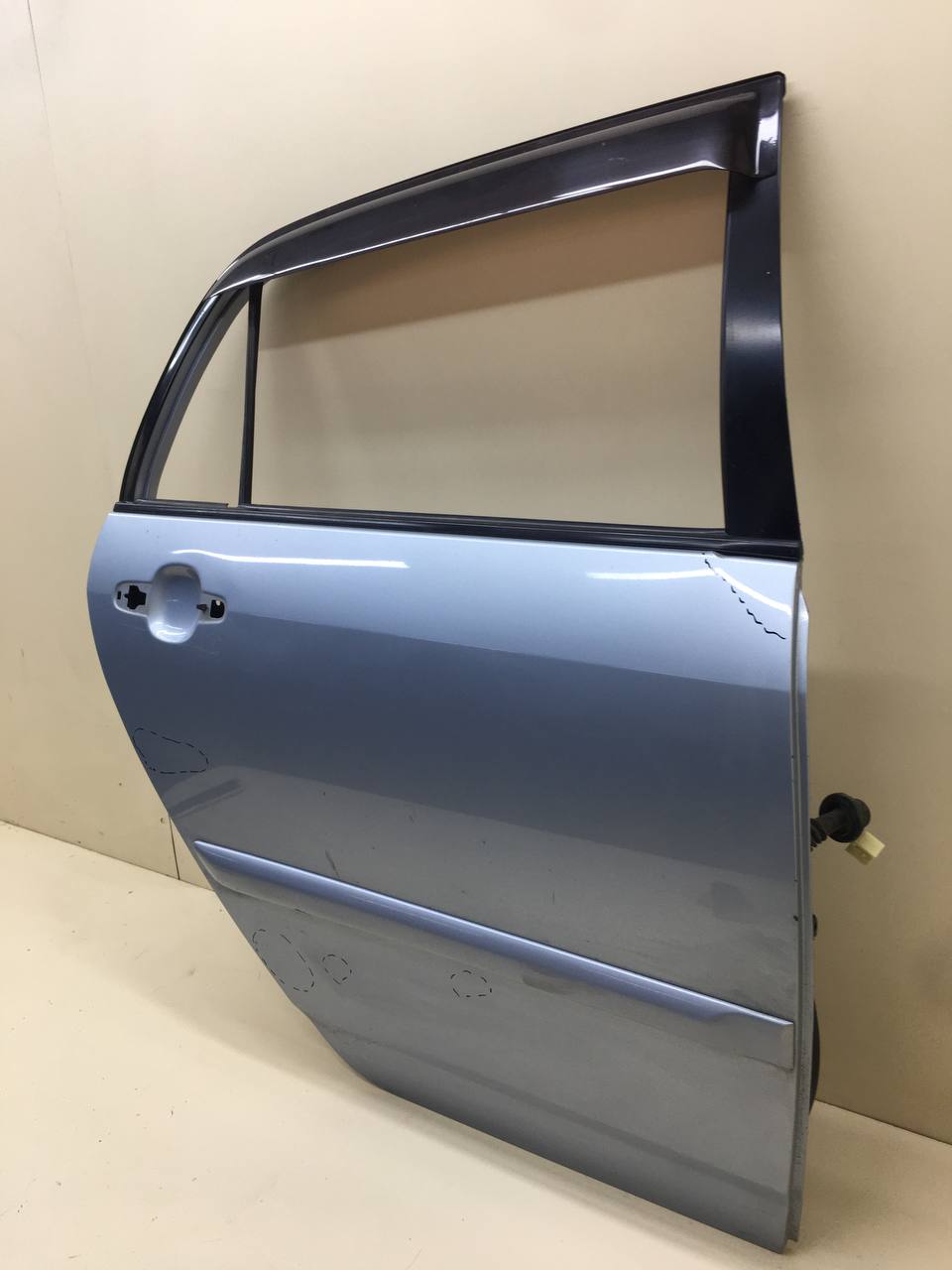 Дверь задняя правая Toyota Corolla E120 2001-2007