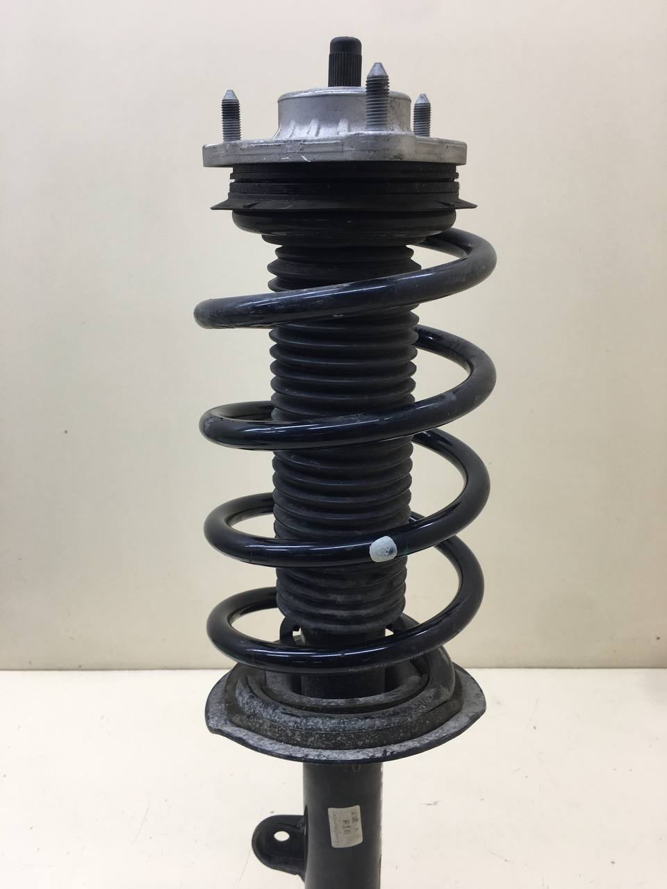 Амортизатор передний правый Jetour Dashing 2022>