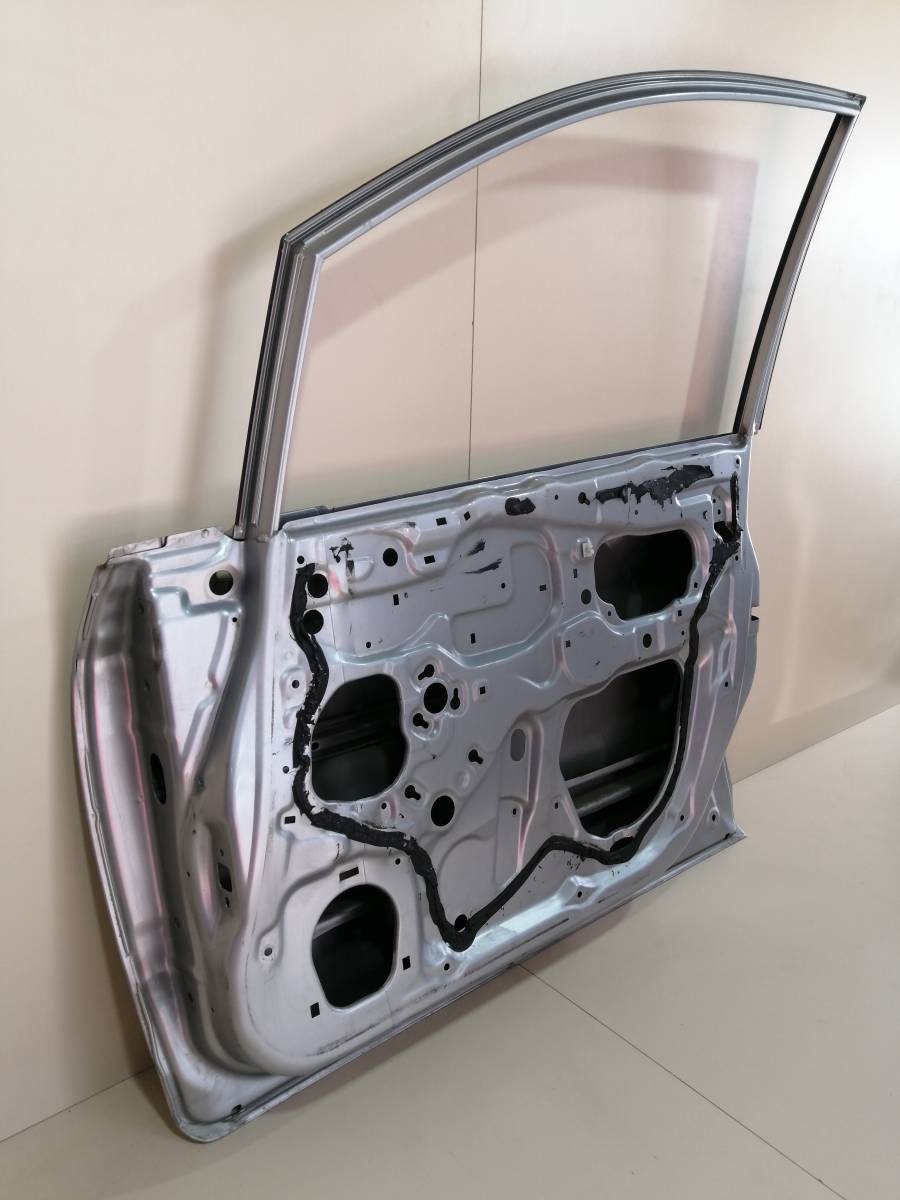 Дверь передняя правая Honda Jazz (GD1, GD5, GE2, GE3) 2001-2008