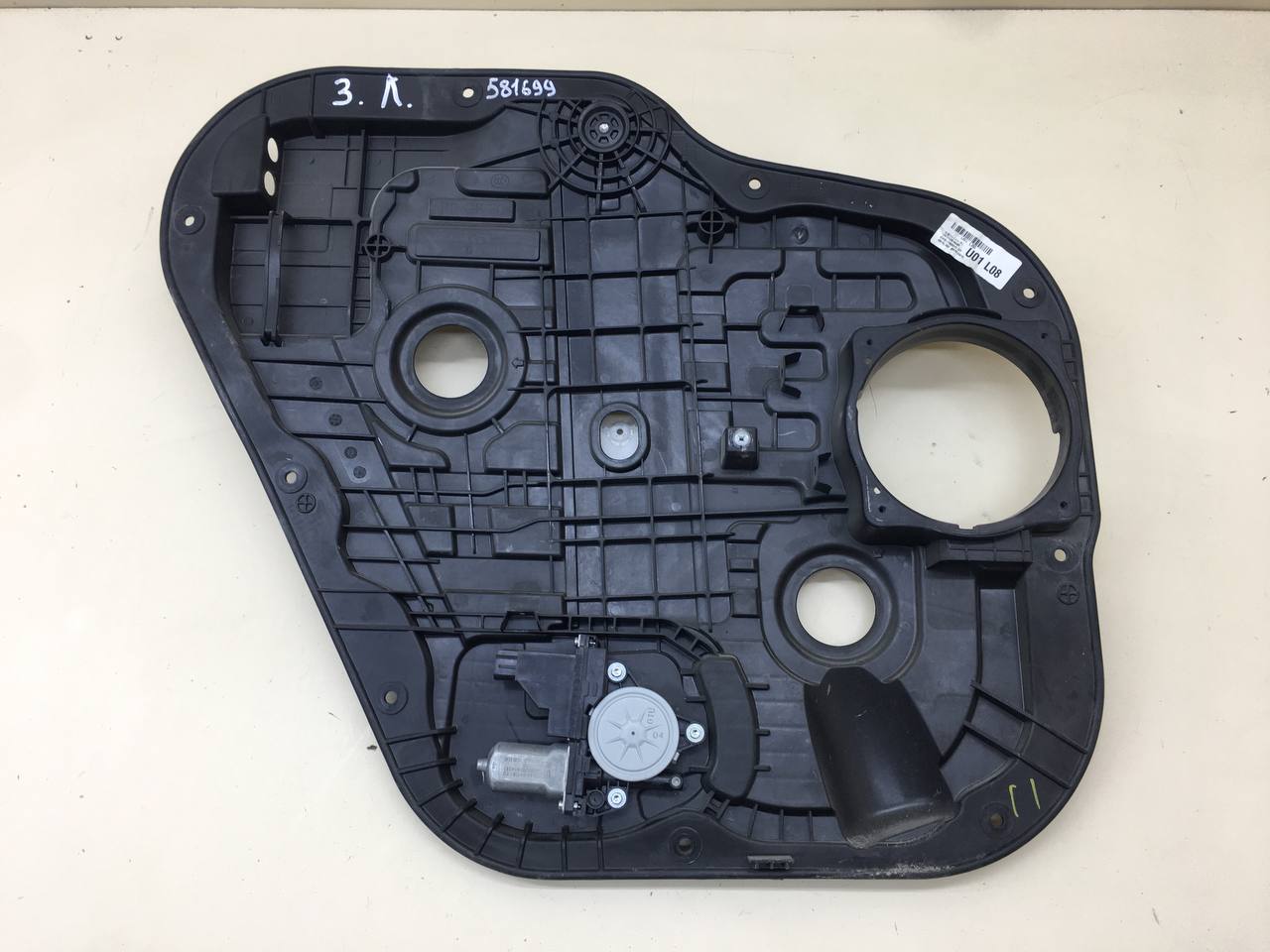 Стеклоподъемник электр. задний левый Kia Sorento (UM) 2015>