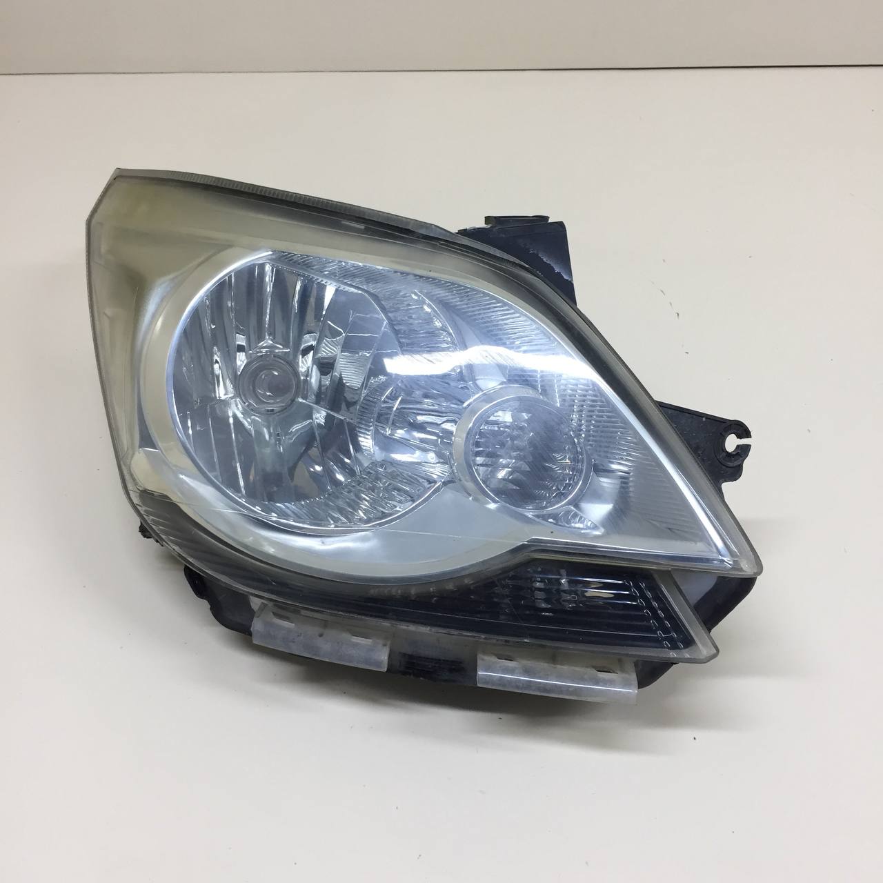 Фара правая Chevrolet Cobalt (T250) 2011-2015 Фара правая Chevrolet Cobalt (T250) 2011-2015