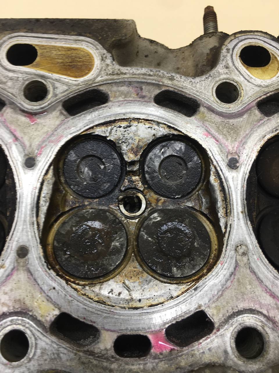 Головка блока цилиндров Toyota Corolla E120 2001-2007 Головка блока цилиндров Toyota Corolla E120 2001-2007