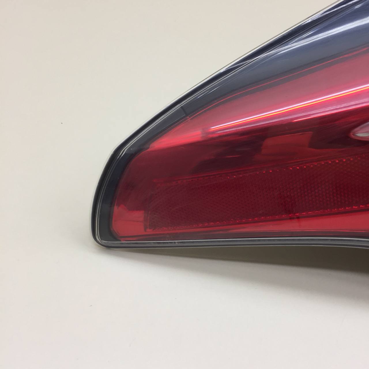 Фонарь задний наружный левый Toyota Rav 4 (XA40) 2013-2019 Фонарь задний наружный левый Toyota Rav 4 (XA40) 2013-2019