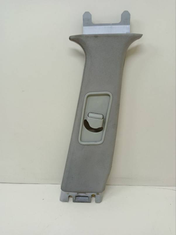 Обшивка стойки Land Rover Discovery 3 2004-2009