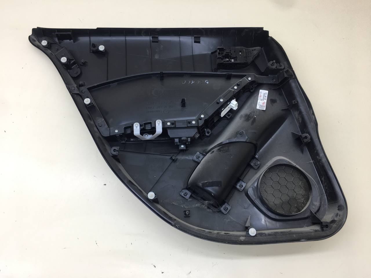 Обшивка двери задней правой Mazda Mazda 3 (BM) 2013-2016