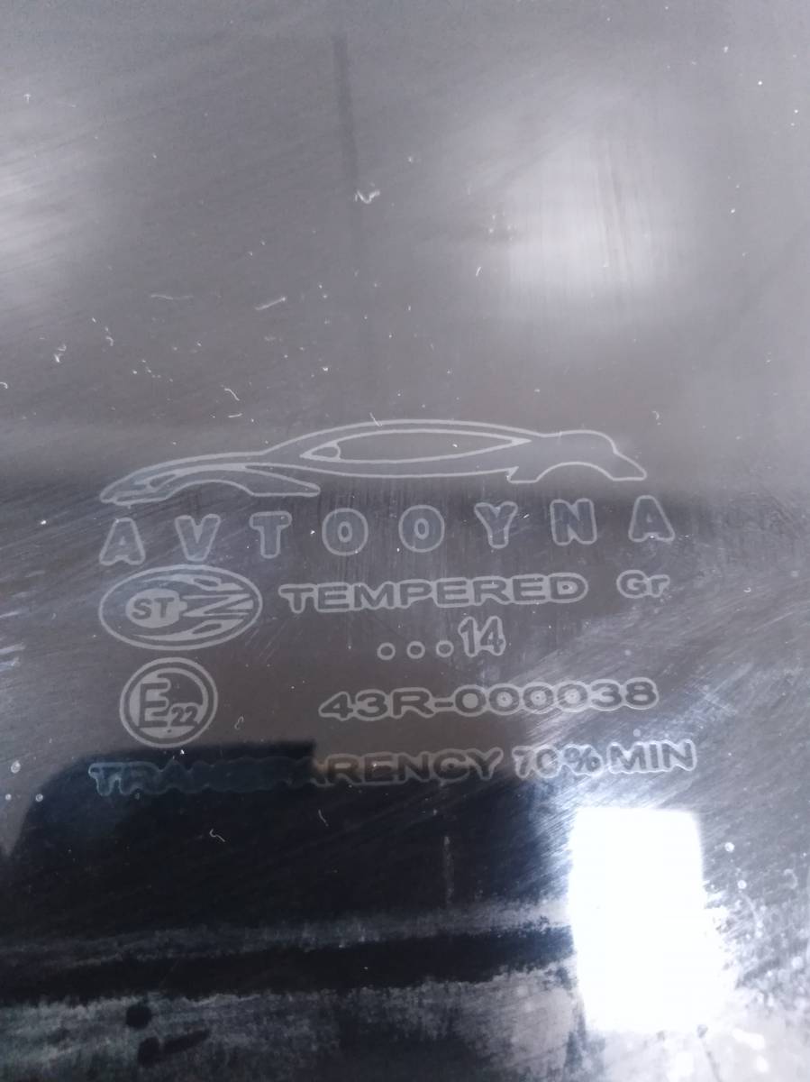 Стекло двери задней левой Daewoo Gentra 2013-2015