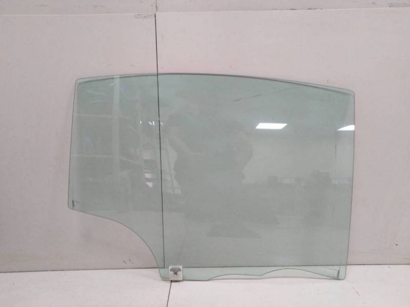 Стекло двери задней правой Mazda Mazda 3 (BK) 2002-2009