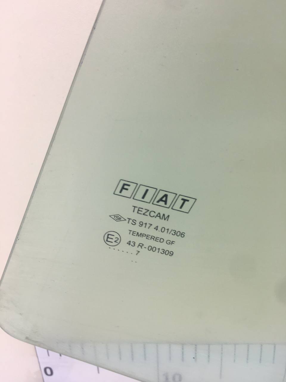 Стекло двери задней левой Fiat Albea 2002-2012