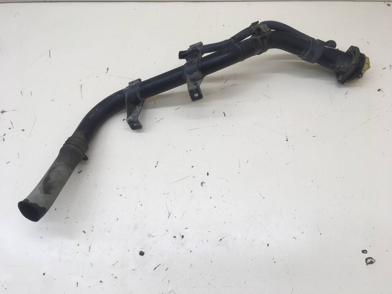 Горловина топливного бака Hyundai Starex H1/Grand Starex 2007>