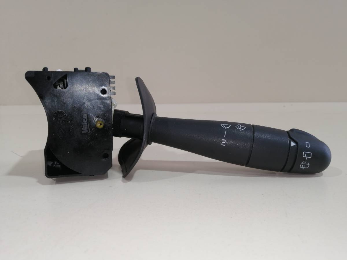 Переключатель стеклоочистителей Lada Largus 2012>