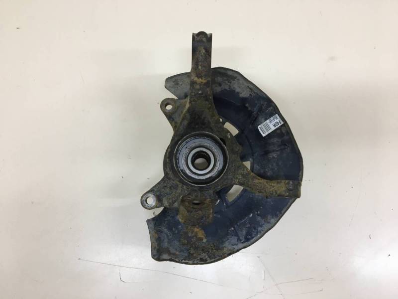 Кулак поворотный передний правый Toyota Camry (V40) 2006-2011
