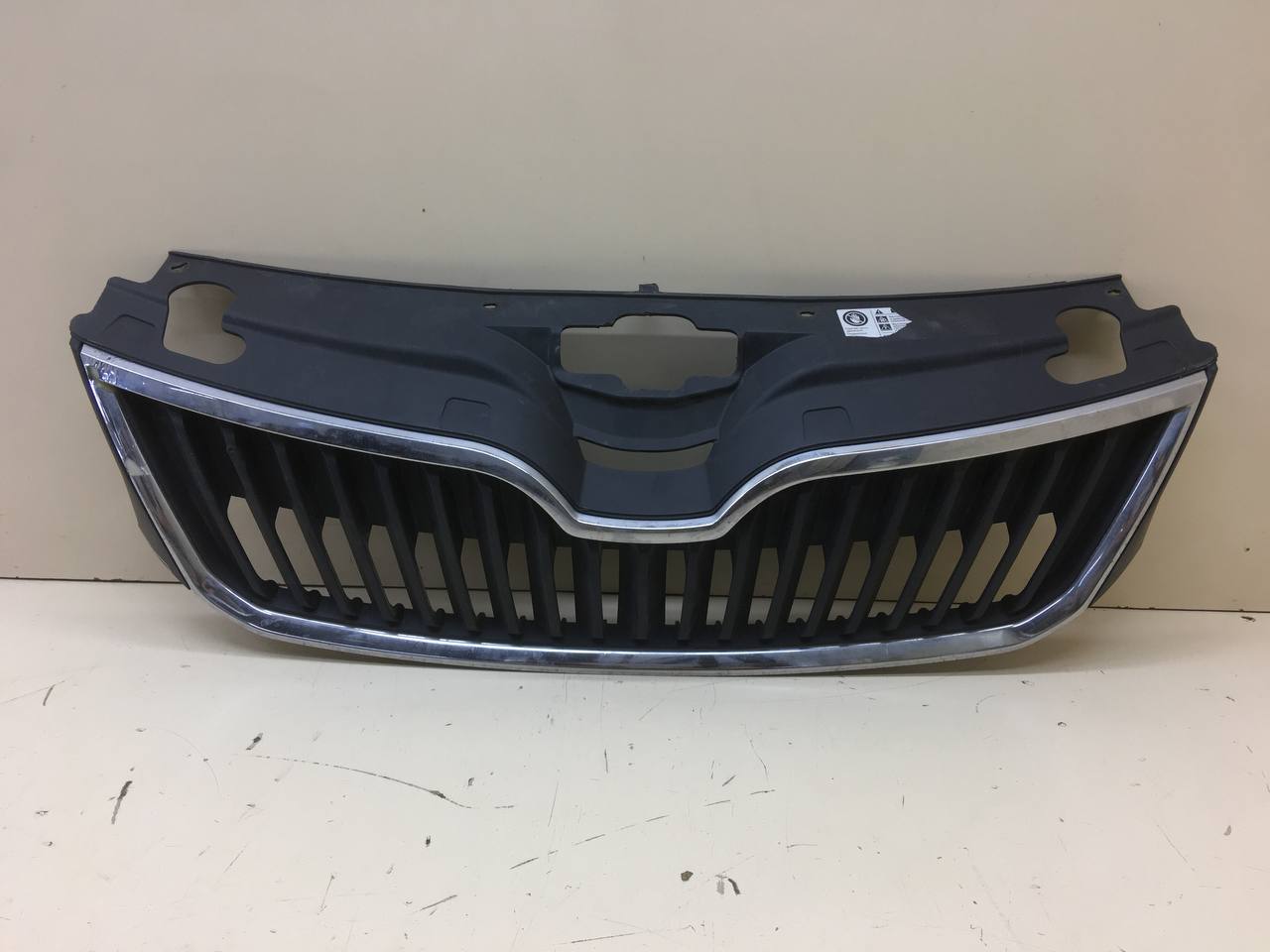 Решетка радиатора Skoda Rapid 2012-2020