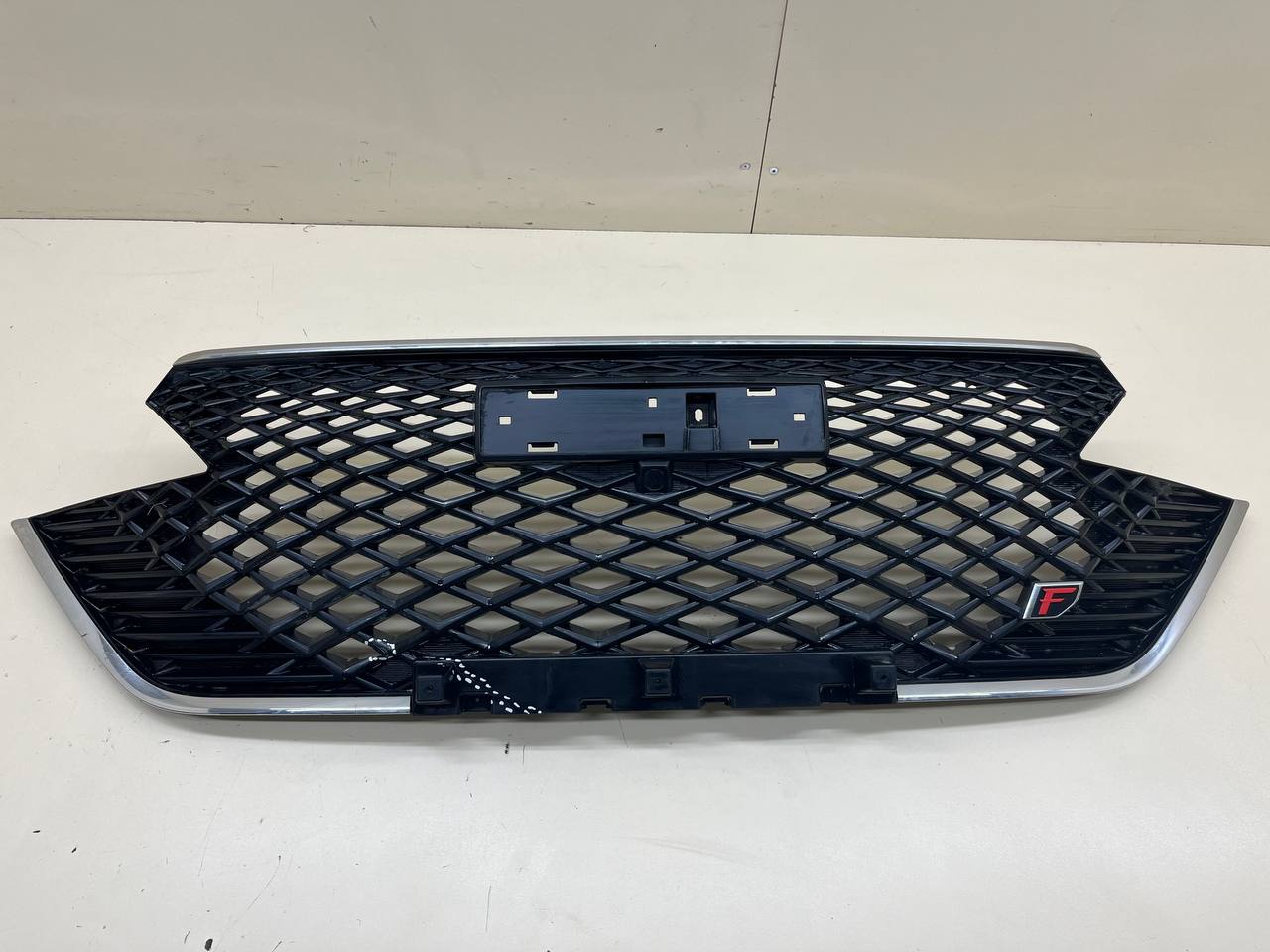 Решетка радиатора Haval Haval F7 2019>