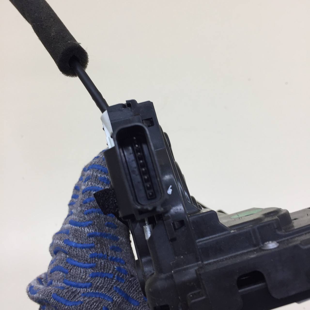 Замок двери задней левой EXEED RX 2022>