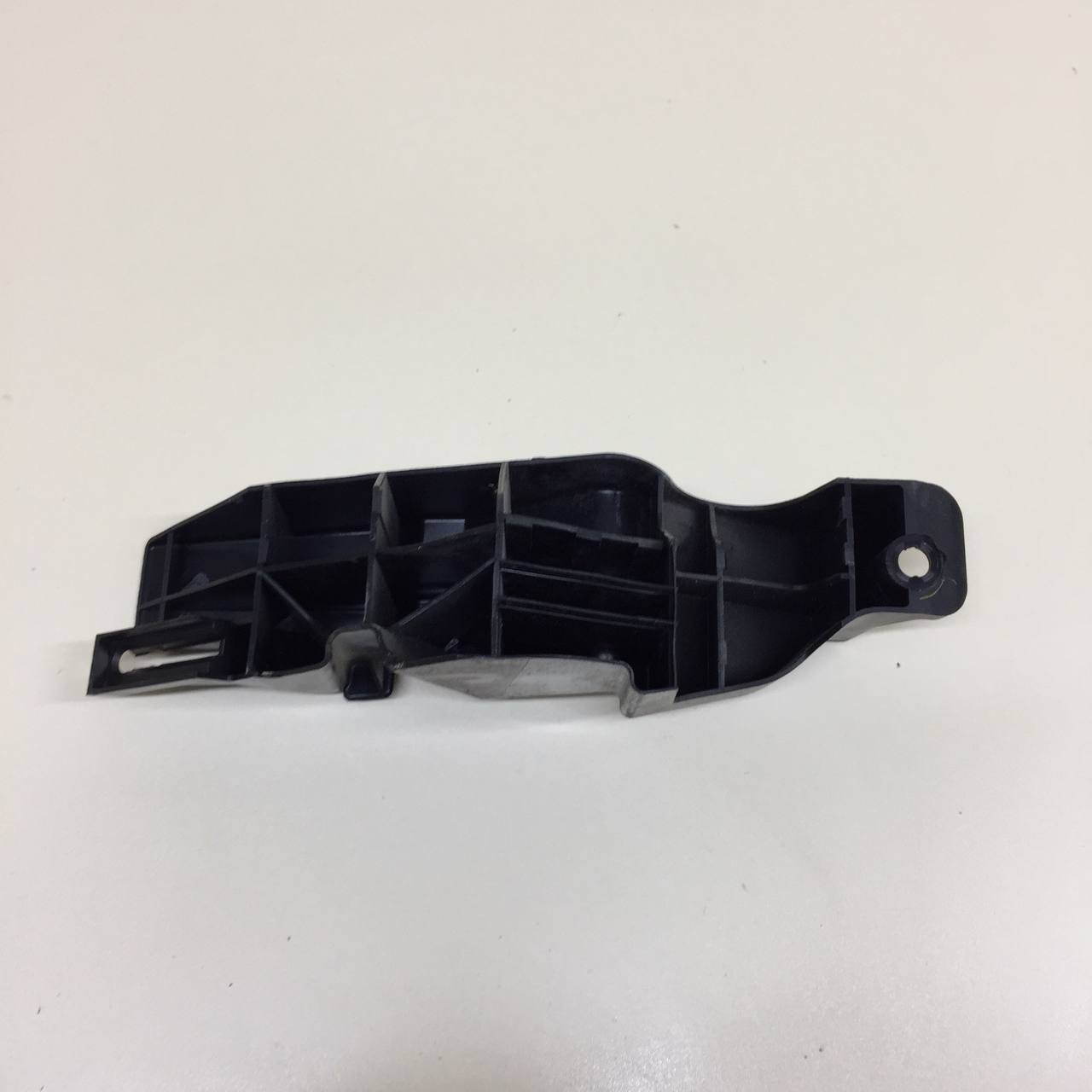 Кронштейн Mazda Mazda 3 (BM) 2013-2016 Кронштейн Mazda Mazda 3 (BM) 2013-2016