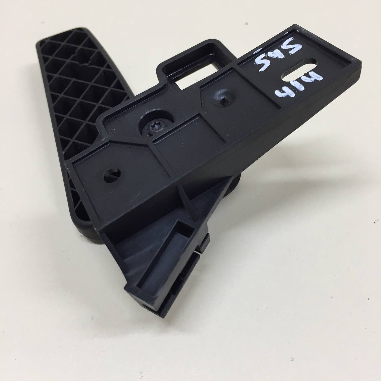 Ручка открывания капота Volkswagen Polo (MK5) 2011-2020 Ручка открывания капота Volkswagen Polo (MK5) 2011-2020