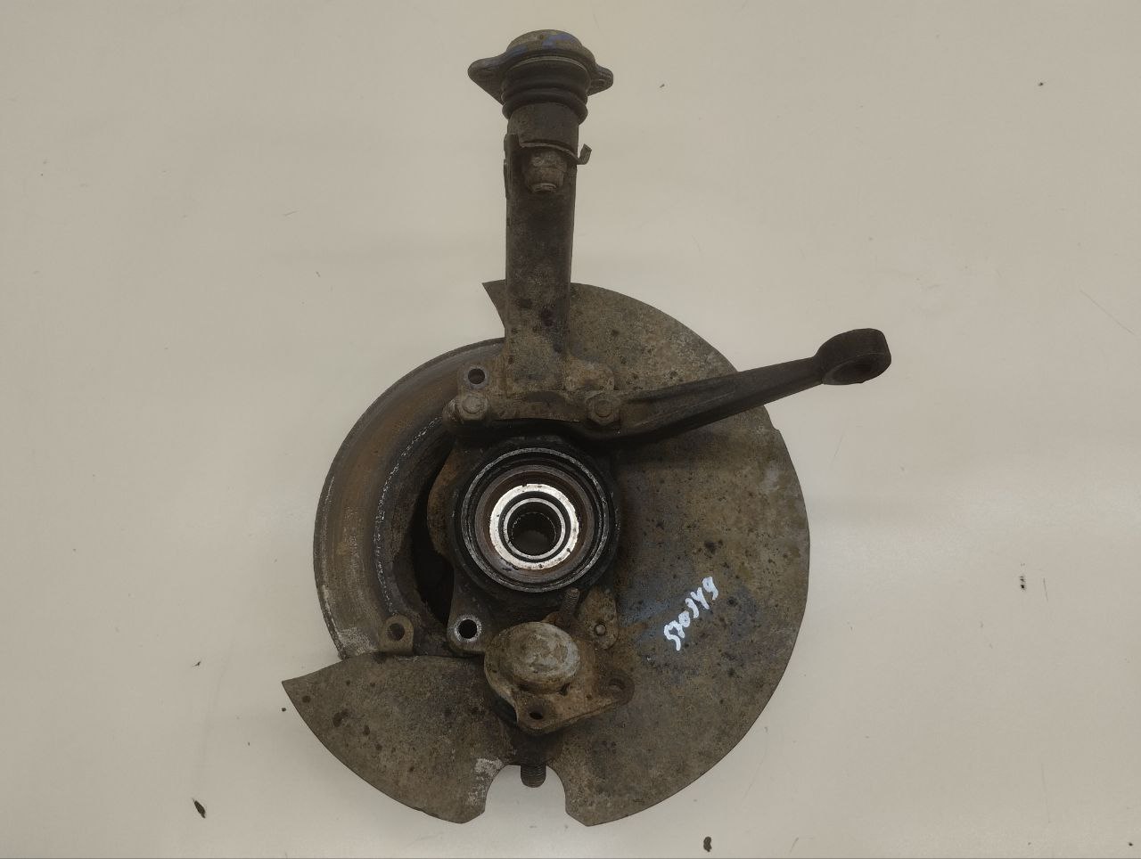 Кулак поворотный передний правый Chevrolet Niva 2009-2020