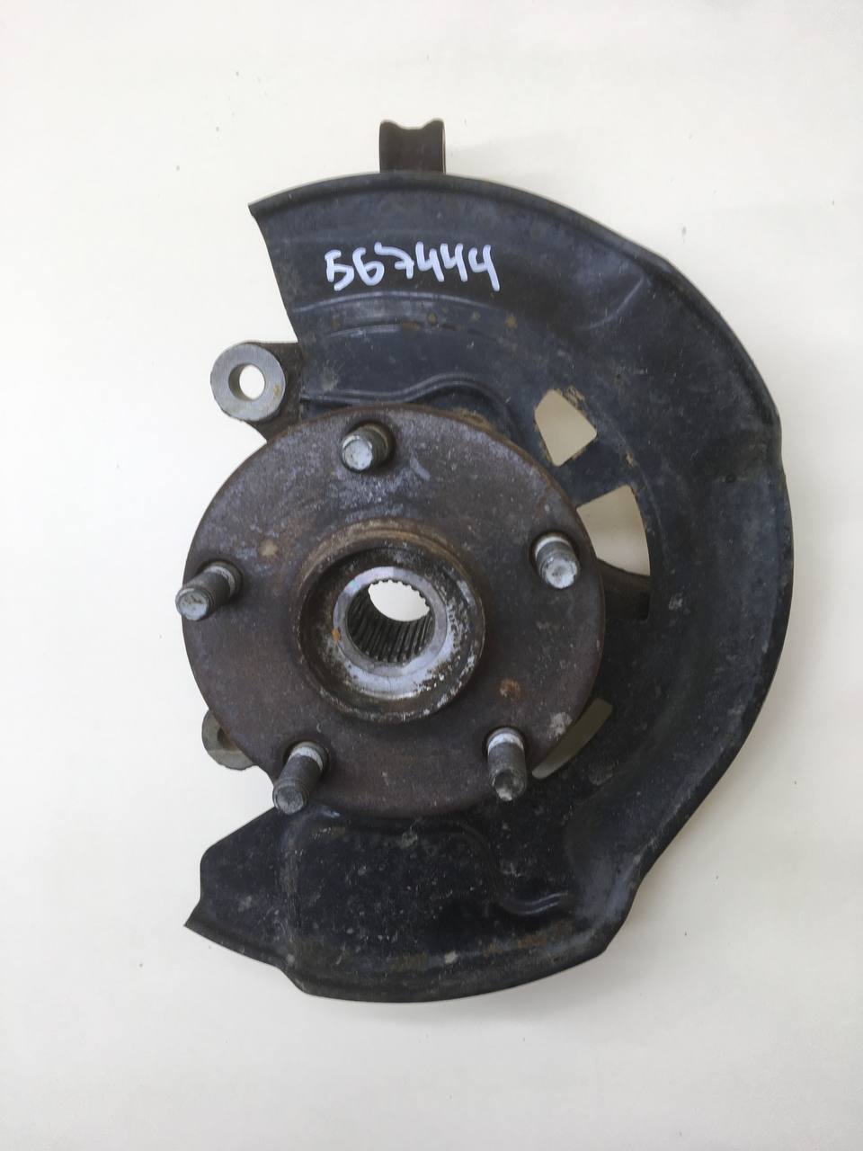 Кулак поворотный передний левый Toyota Rav 4 (A30) 2006-2013
