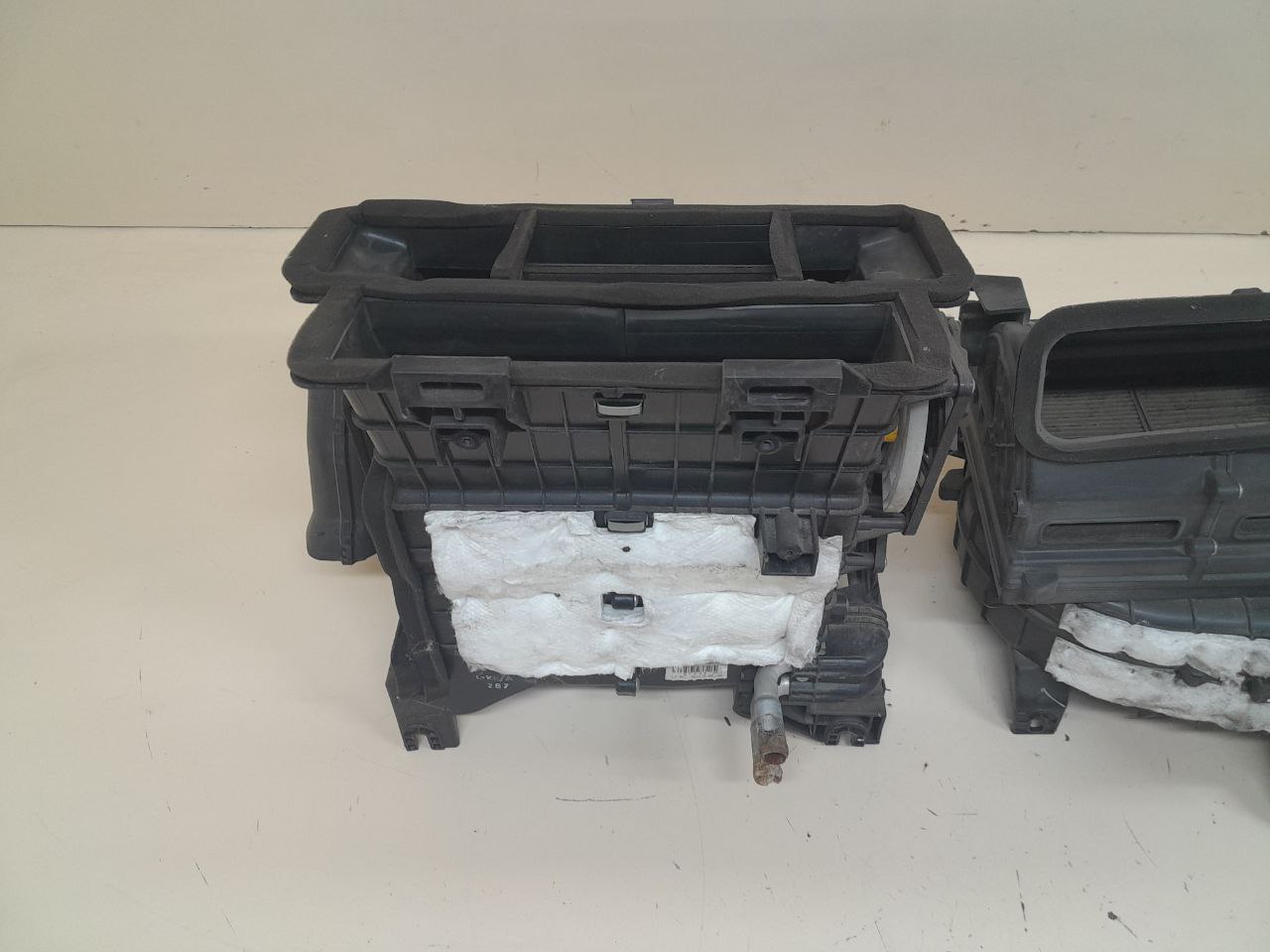 Корпус отопителя Hyundai Starex H1/Grand Starex 2007> Корпус отопителя Hyundai Starex H1/Grand Starex 2007>