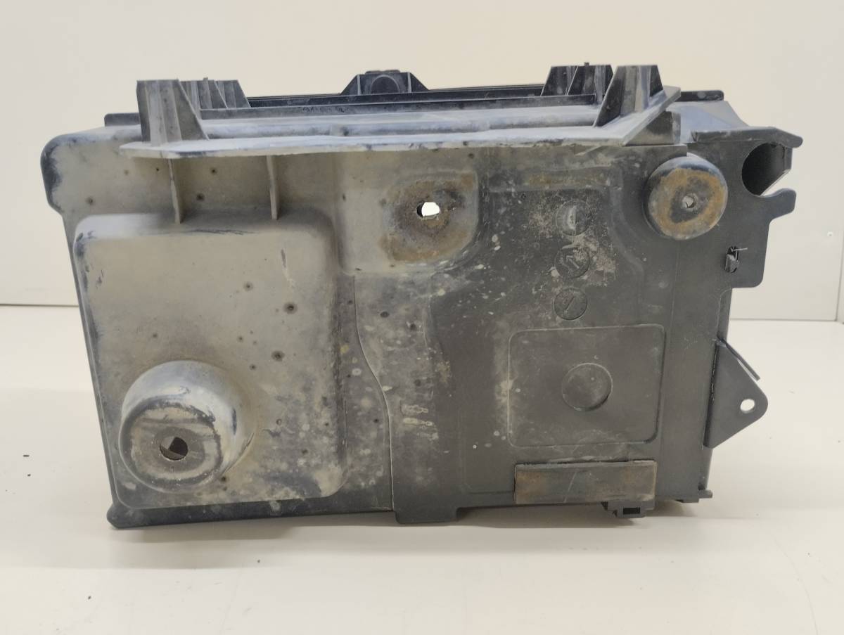 Крепление аккумулятора Mazda Mazda 3 (BL) 2009-2013 Крепление аккумулятора Mazda Mazda 3 (BL) 2009-2013
