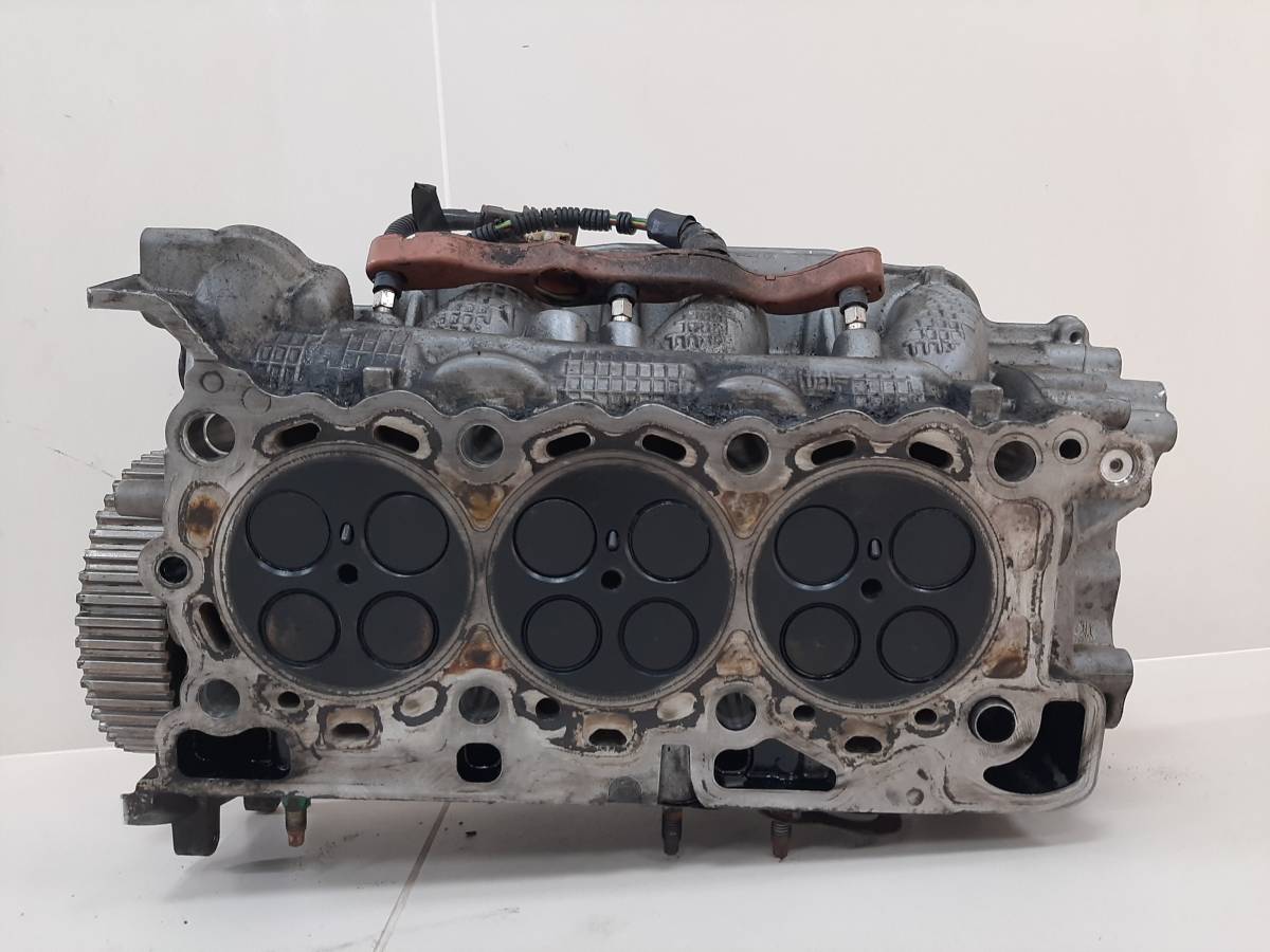 Головка блока цилиндров Land Rover Discovery 3 (L319) 2004-2009 Головка блока цилиндров Land Rover Discovery 3 (L319) 2004-2009