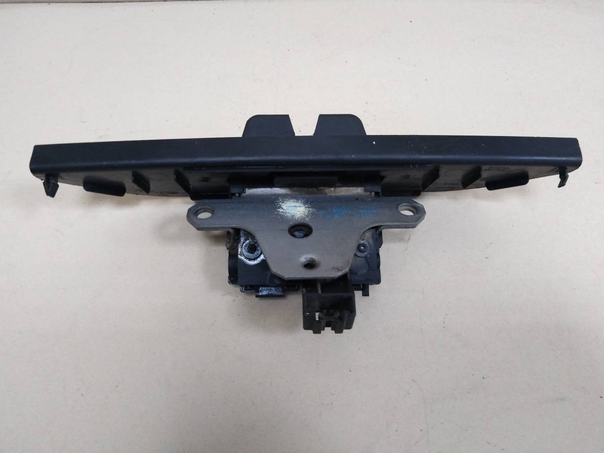 Замок багажника Ford Kuga (DR) 2008-2013