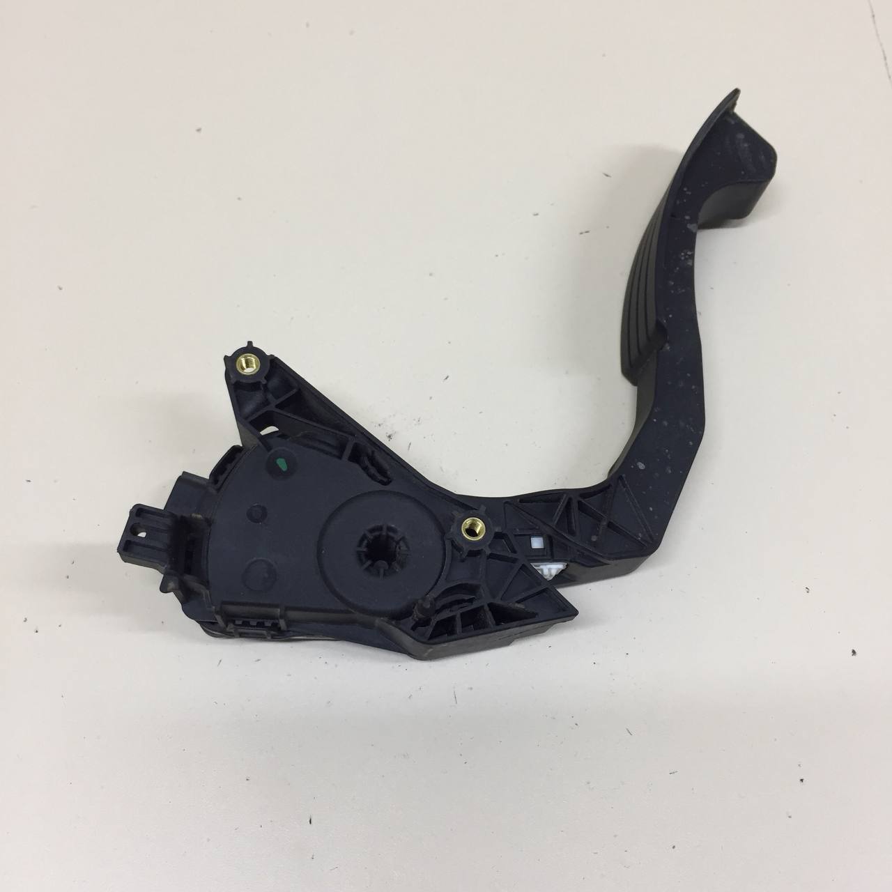 Педаль газа Renault Sandero Stepway (5S) 2014-2022 Педаль газа Renault Sandero Stepway (5S) 2014-2022