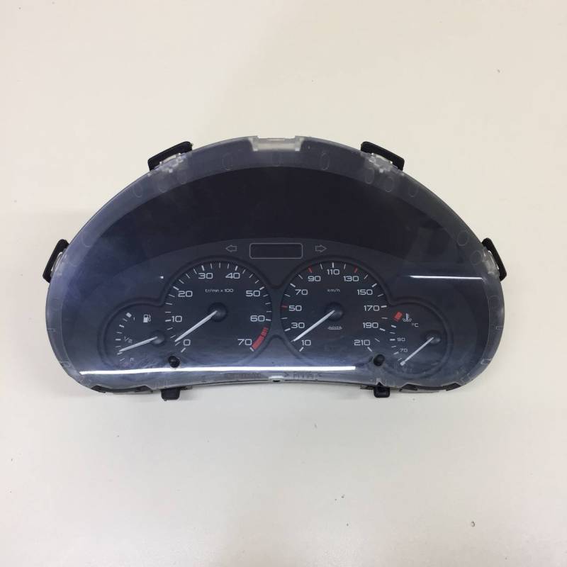 Панель приборов Peugeot 206 1998-2012 Панель приборов Peugeot 206 1998-2012