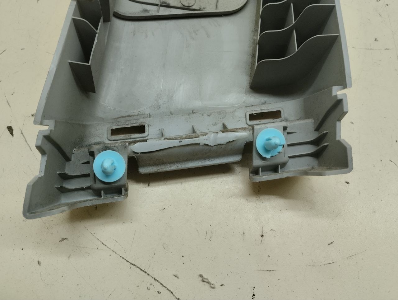 Обшивка стойки Hyundai ix35 (LM) 2010-2015 Обшивка стойки Hyundai ix35 (LM) 2010-2015